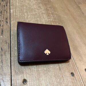 Like new Kate spade wallet! 💳